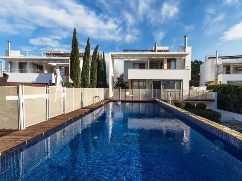 Luxury villa in seafront gated development in Polis