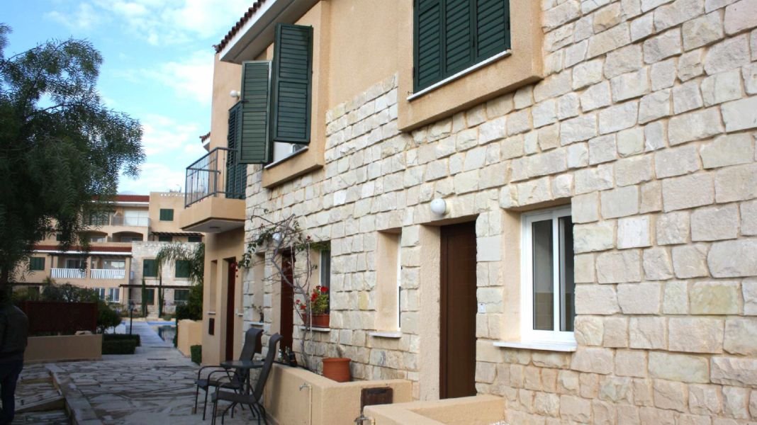 Townhouse in tourist area close to sea