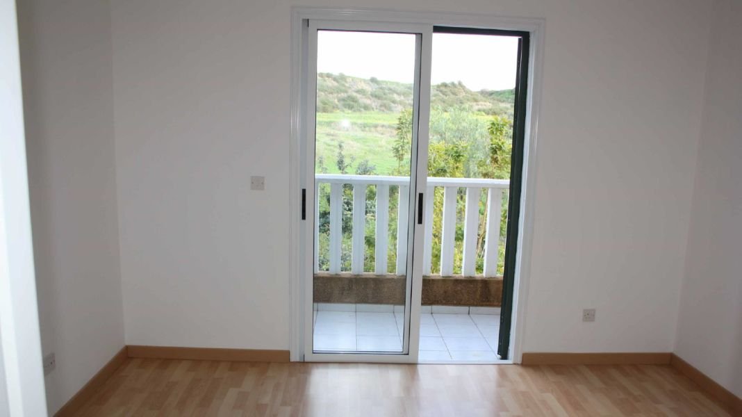 Townhouse in tourist area close to sea