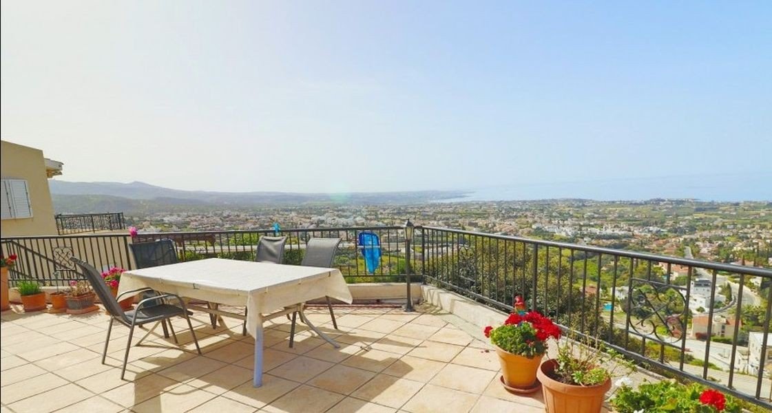 Villa with Panoramic Sea Views in Paphos