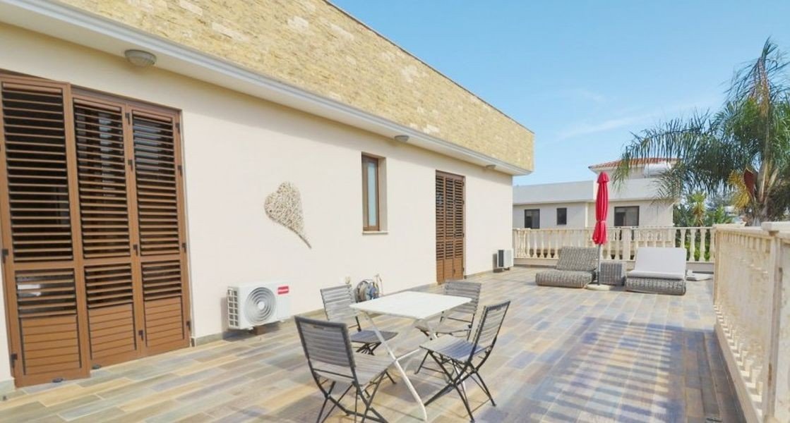 Villa close to Cap St Georges Hotel & Resort
