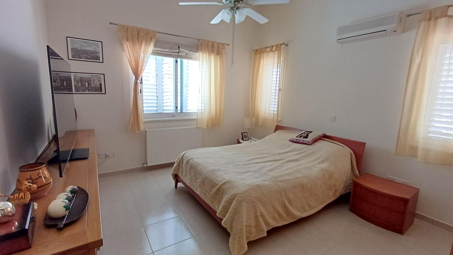 Bungalow with Sea and Mountain Views in Paphos