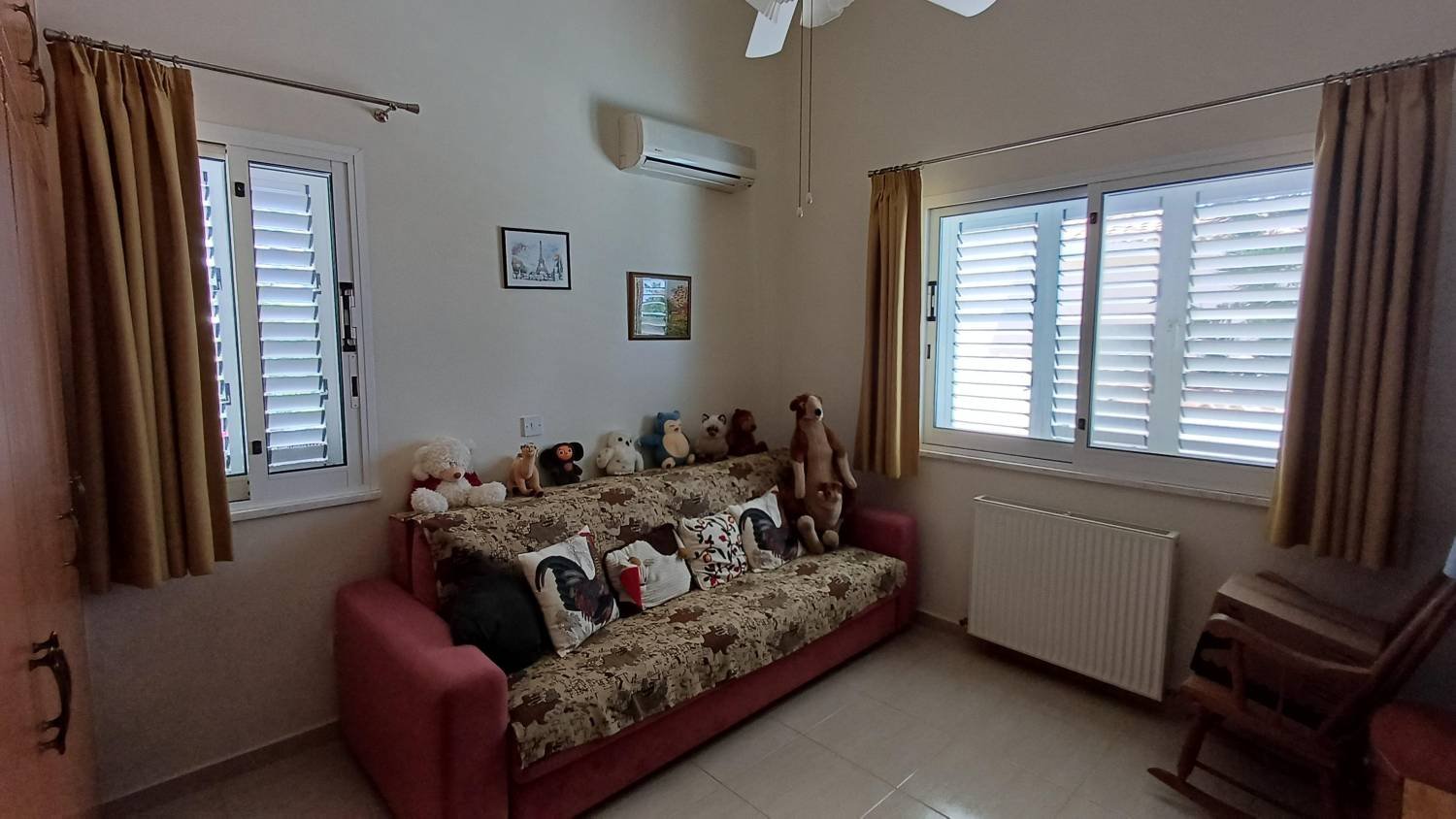 Bungalow with Sea and Mountain Views in Paphos