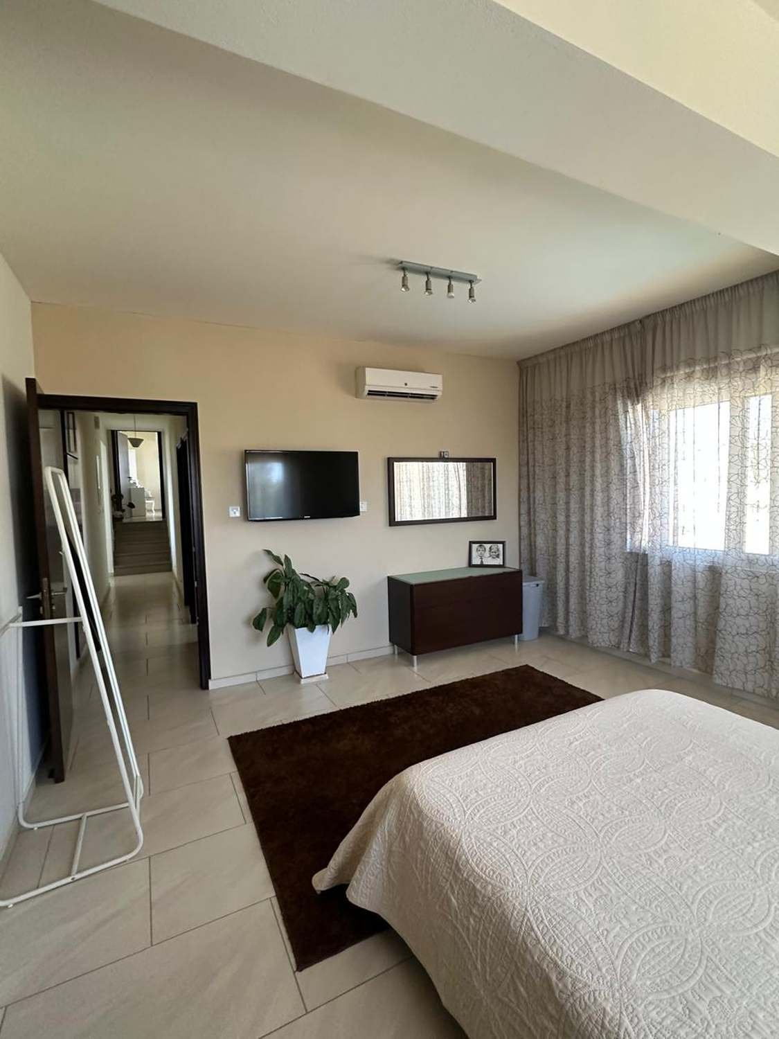 Apartment with Specious Terrace with Sea Views