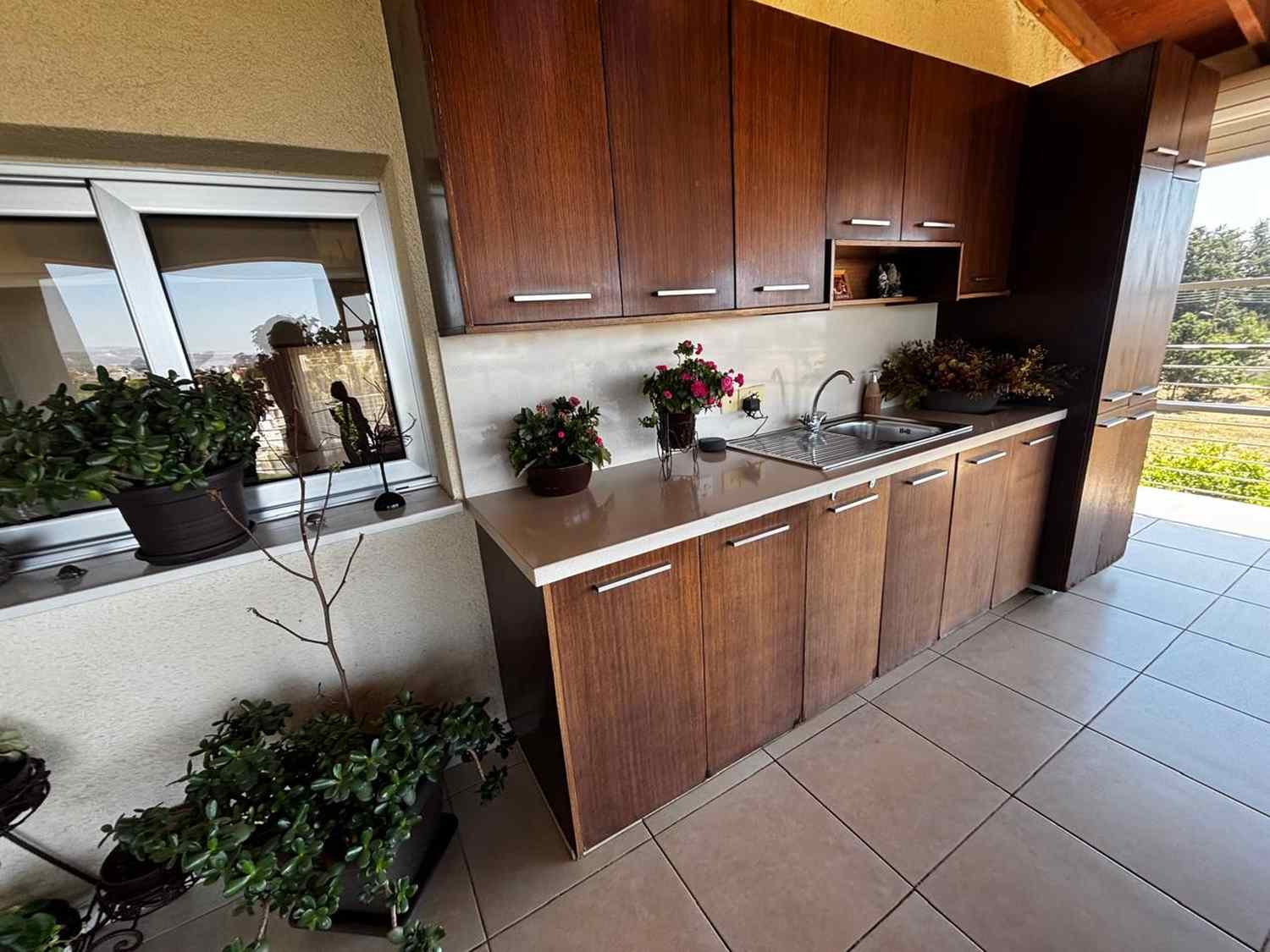 Apartment with Specious Terrace with Sea Views