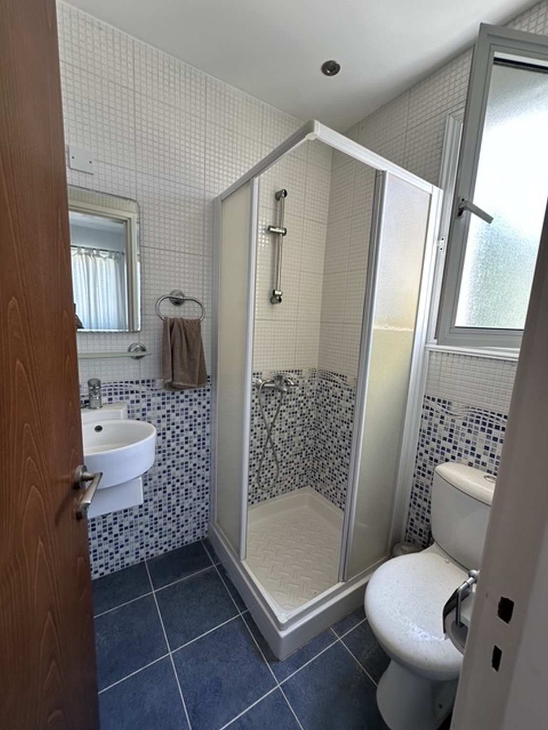 Modern Villa close to Cap St George Resort