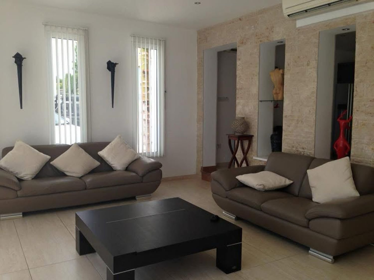 Modern Villa close to Cap St George Resort