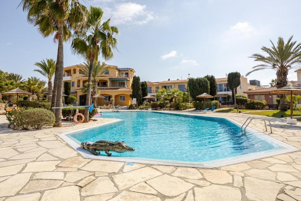 Apartment in Regina Gardens close to Venus Beach
