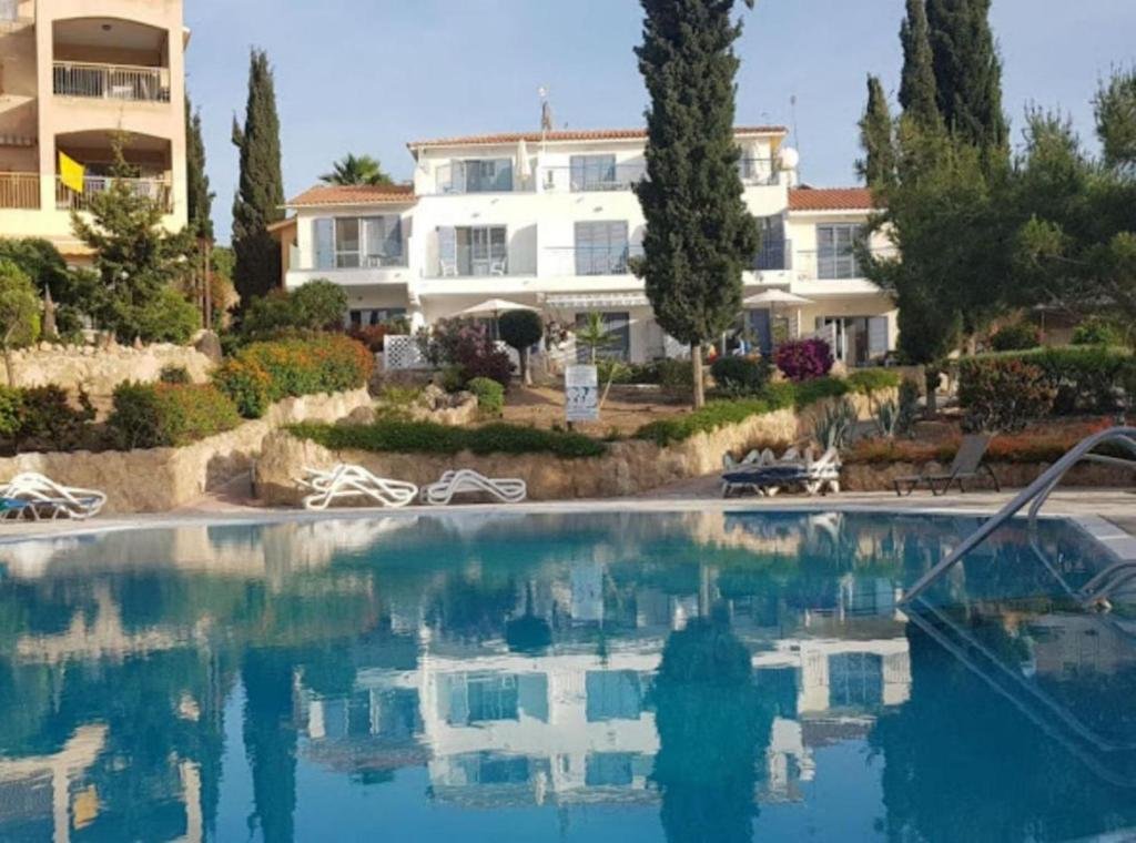 Apartment in Regina Gardens close to Venus Beach