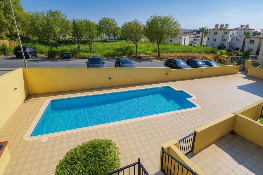 Semi-Detached Townhouse in Universal