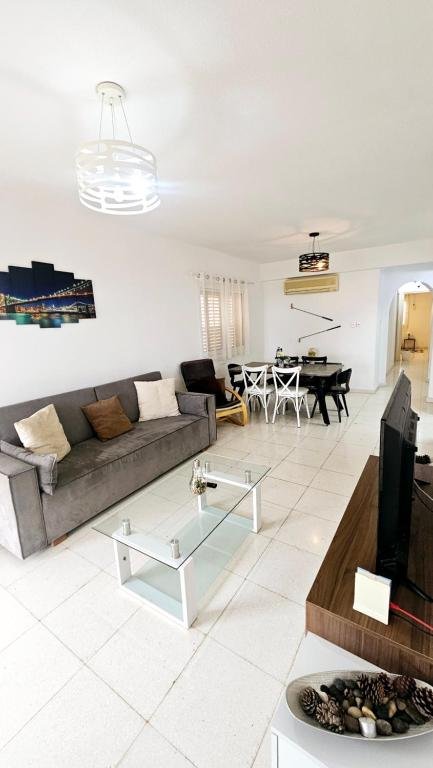 Apartment in Regina Gardens close to Venus Beach