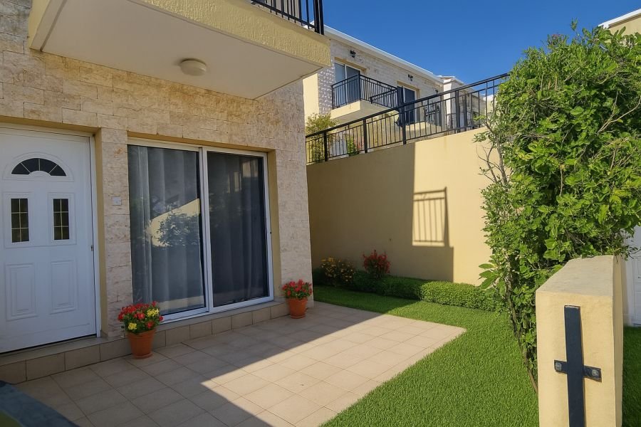 Semi-Detached Townhouse in Universal