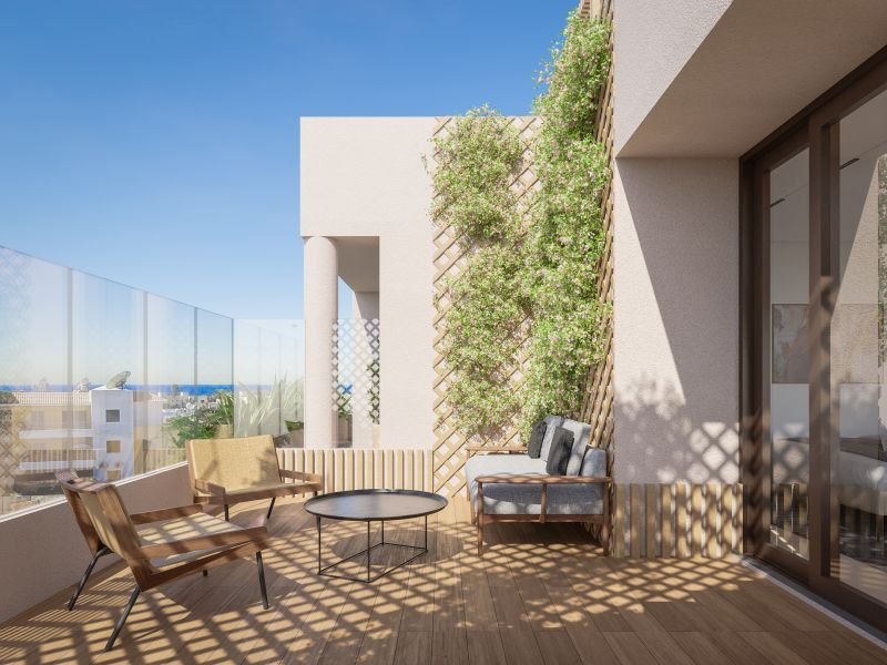 Penthouse with Roof Terrace with Sea Views