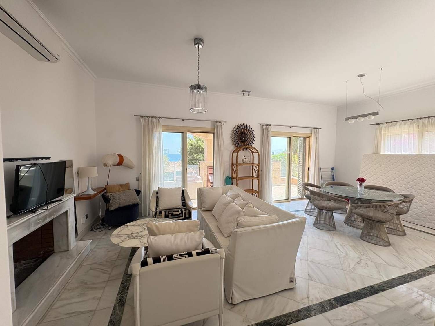 Luxury 3 bedroom Villa in Seafront Development