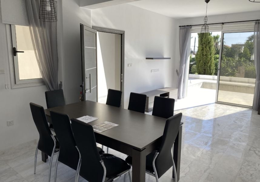 Villa with optional Pool and Roof Terrace with Sea Views