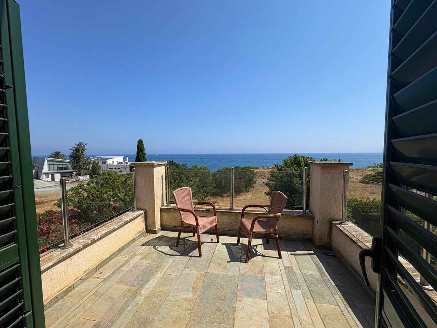 Luxury 3 bedroom Villa in Seafront Development