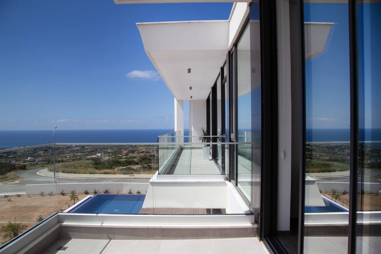 Luxury 3-4 Bedroom Villas with Sea Views