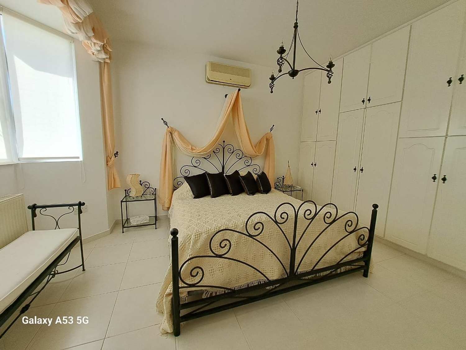 Spacious Two-Unit Villa with Sea Views