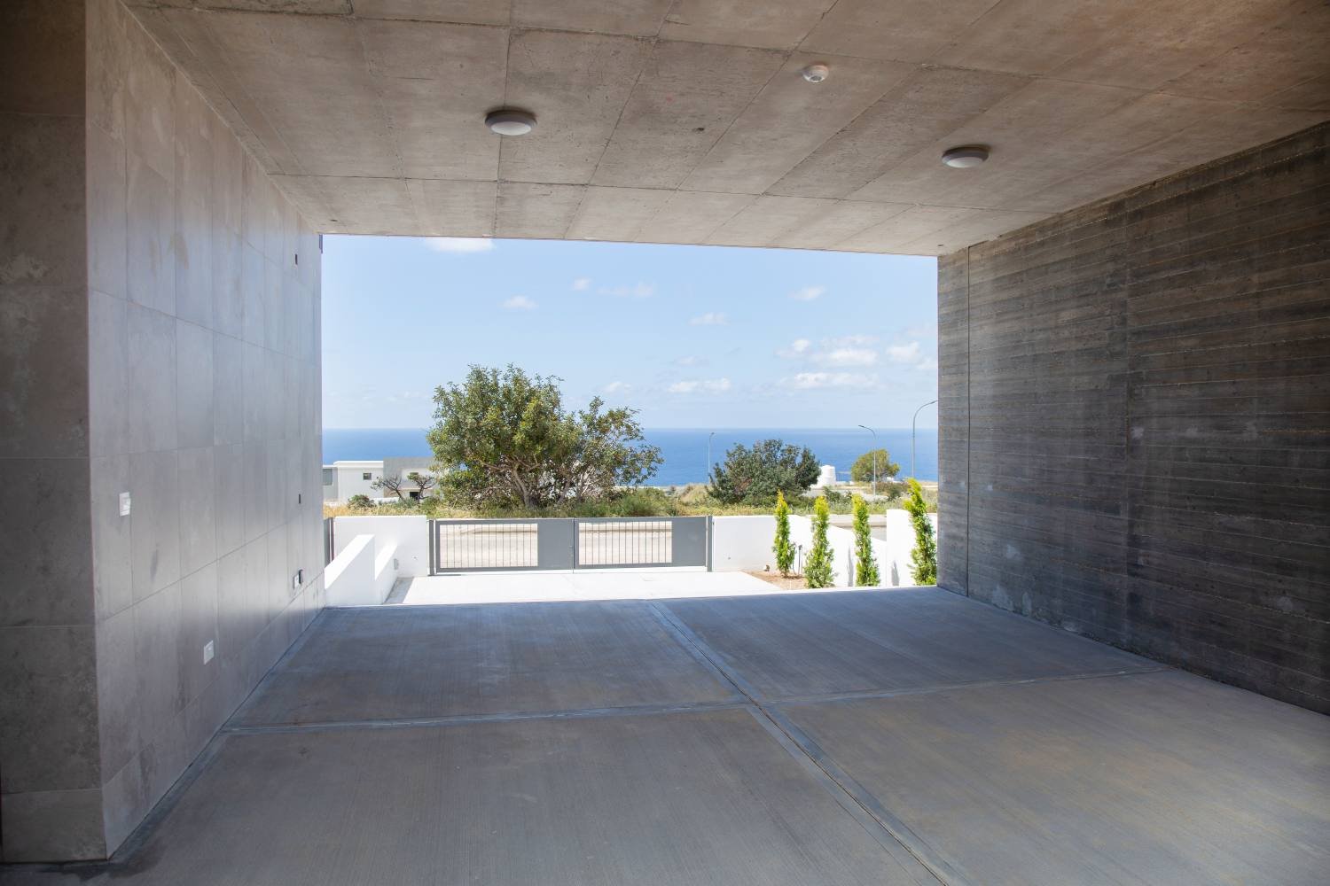 Luxury 3-4 Bedroom Villas with Sea Views