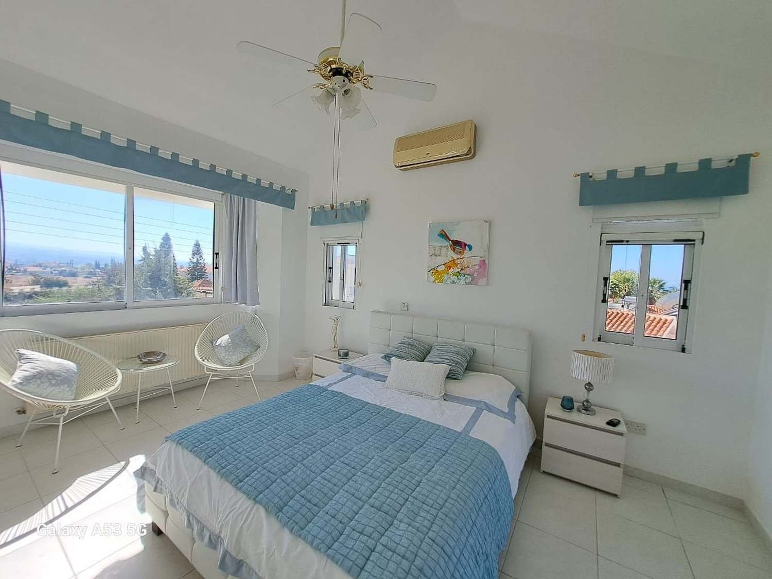 Spacious Two-Unit Villa with Sea Views