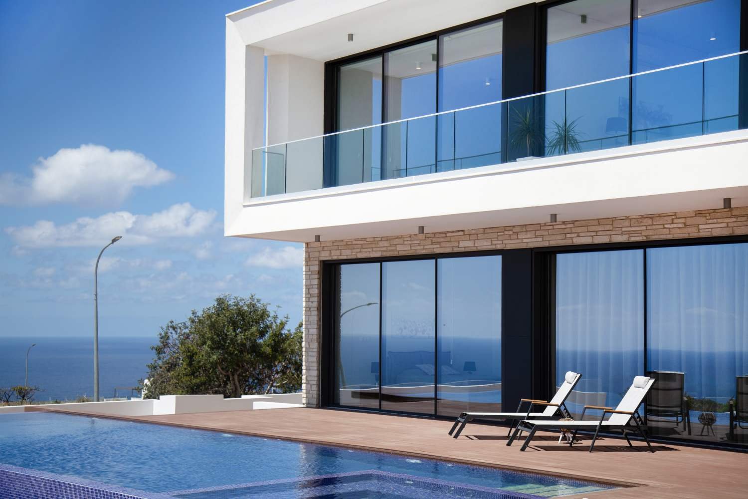 Luxury 3-4 Bedroom Villas with Sea Views