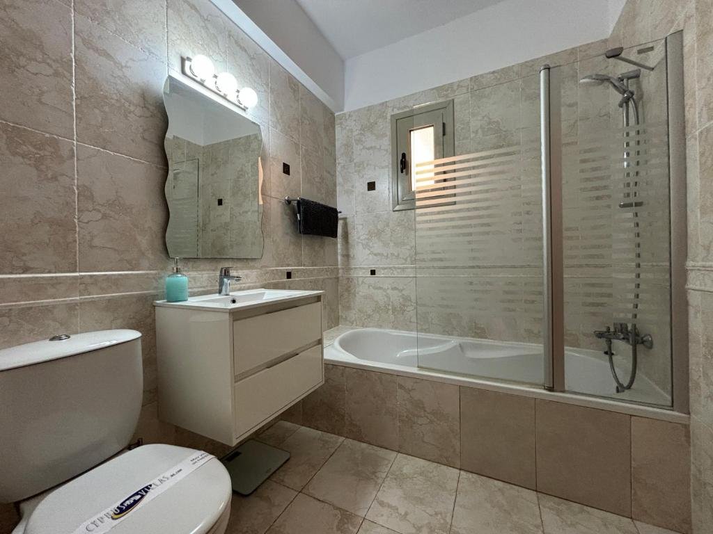 Luxurious 3-Bedroom Villa with Private Pool and Sea Views
