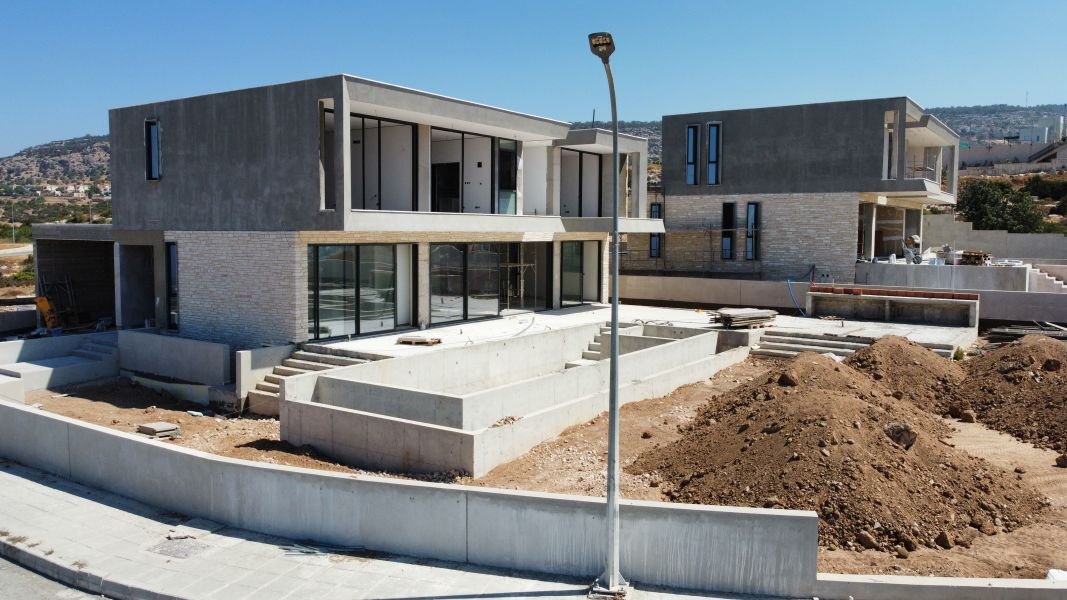 Luxury 3-4 Bedroom Villas with Sea Views