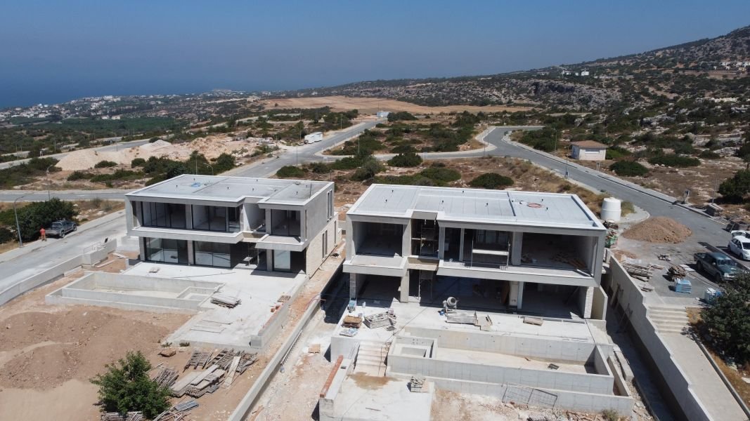 Luxury 3-4 Bedroom Villas with Sea Views