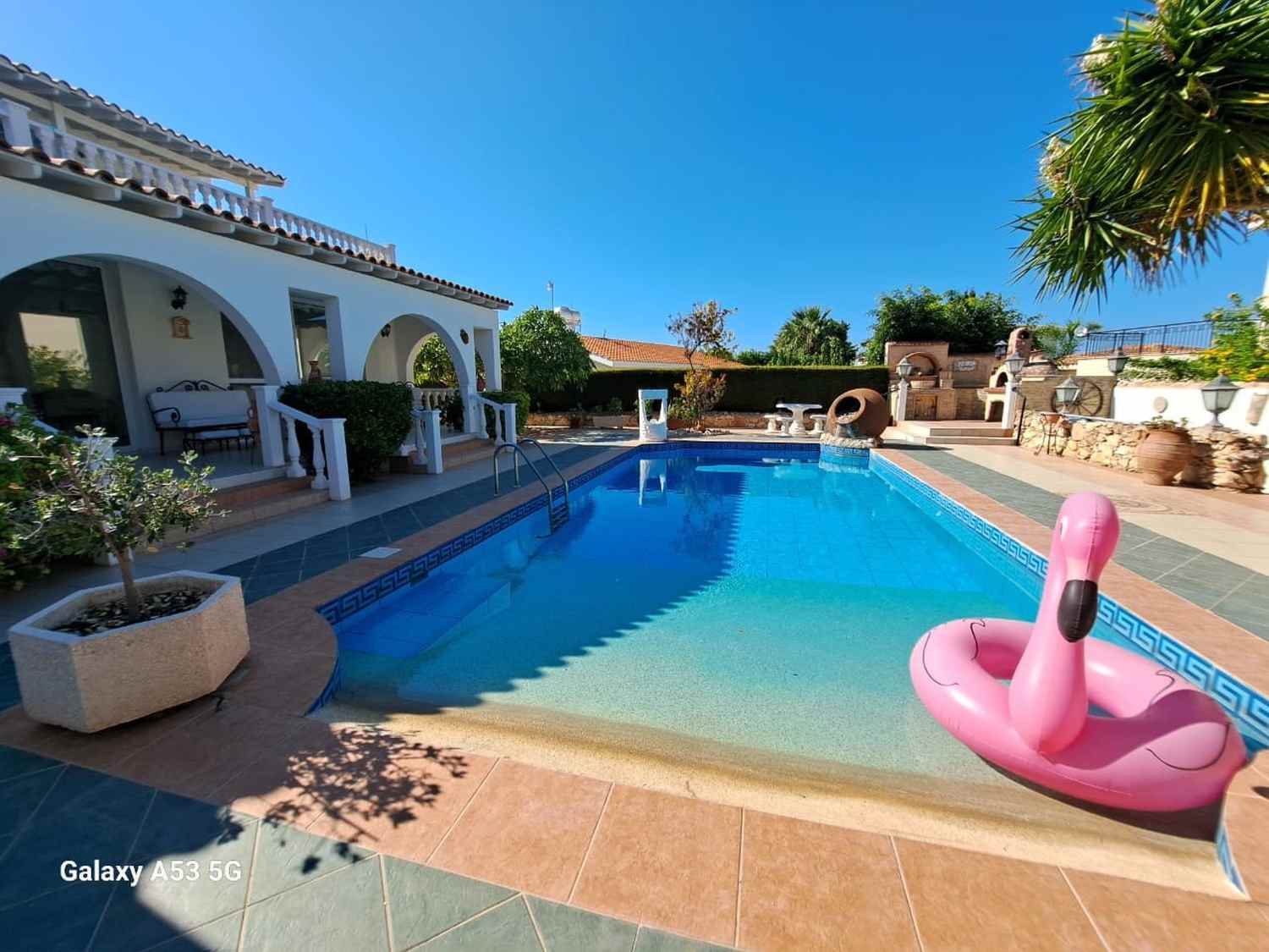 Spacious Two-Unit Villa with Sea Views