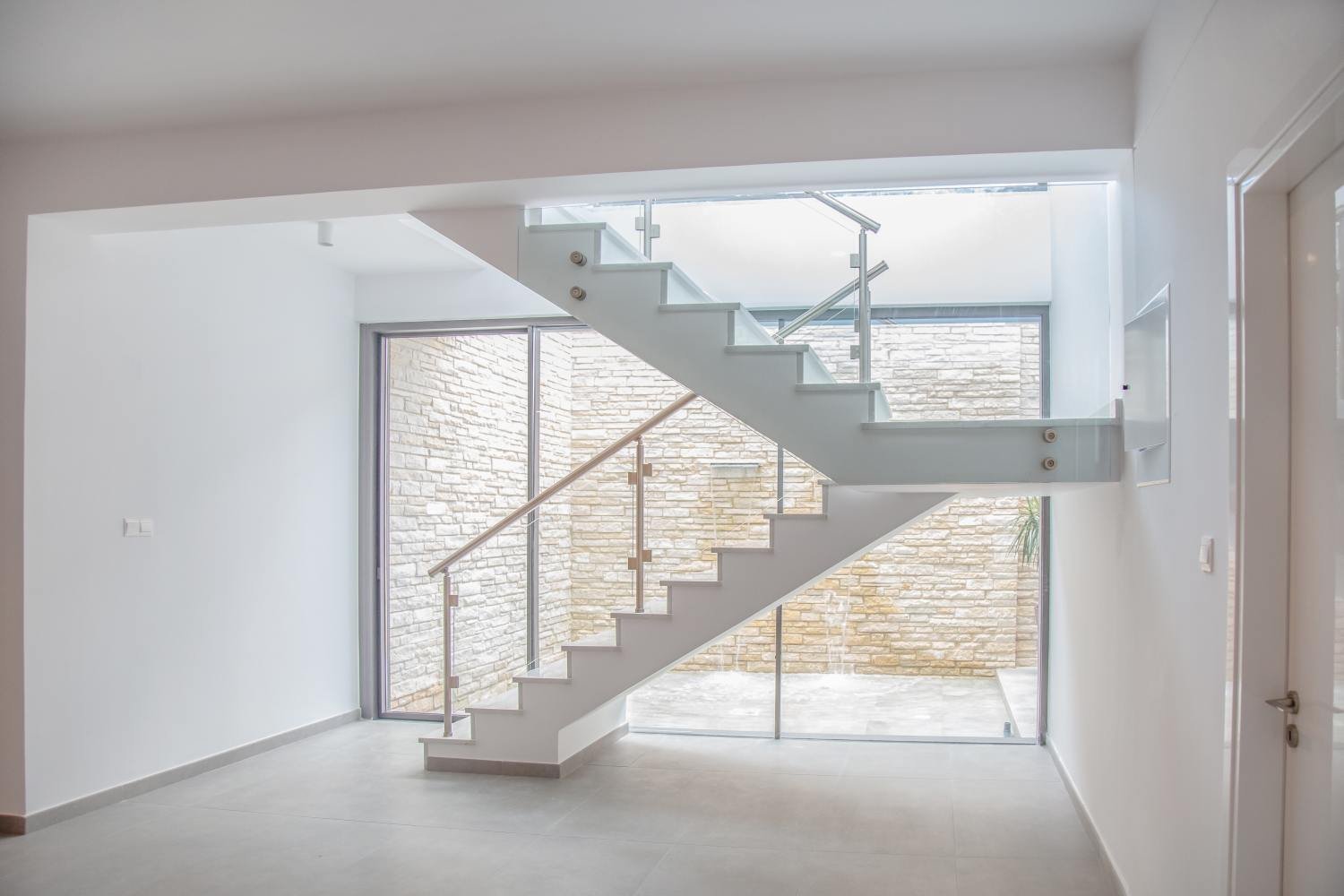 Luxury 3-4 Bedroom Villas with Sea Views