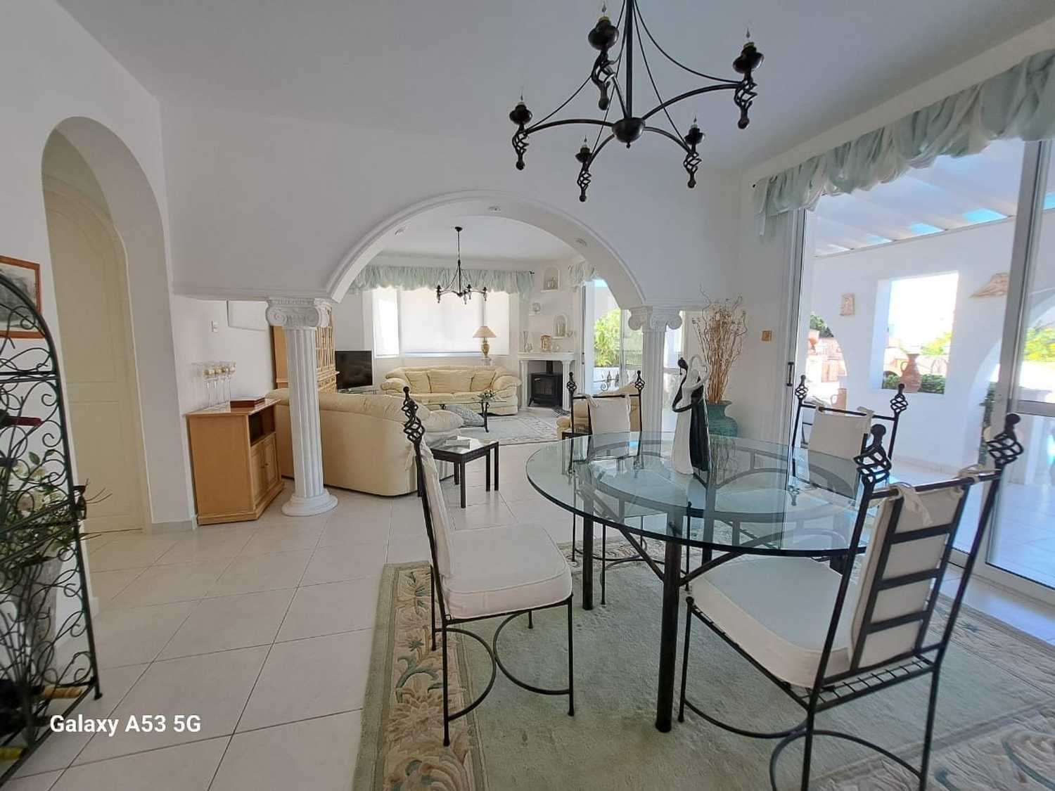 Spacious Two-Unit Villa with Sea Views