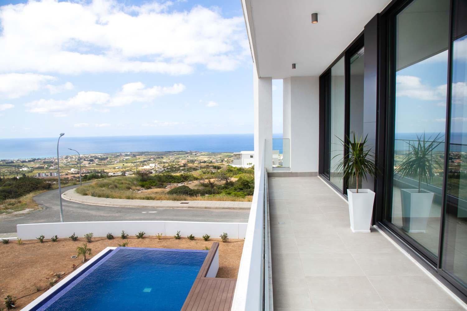 Luxury 3-4 Bedroom Villas with Sea Views