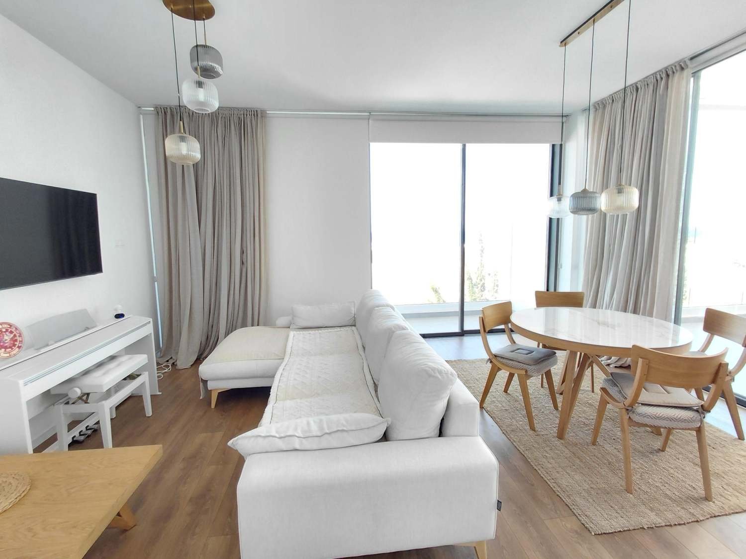 Modern Sea-View Penthouse with Private Pool Near the Beach