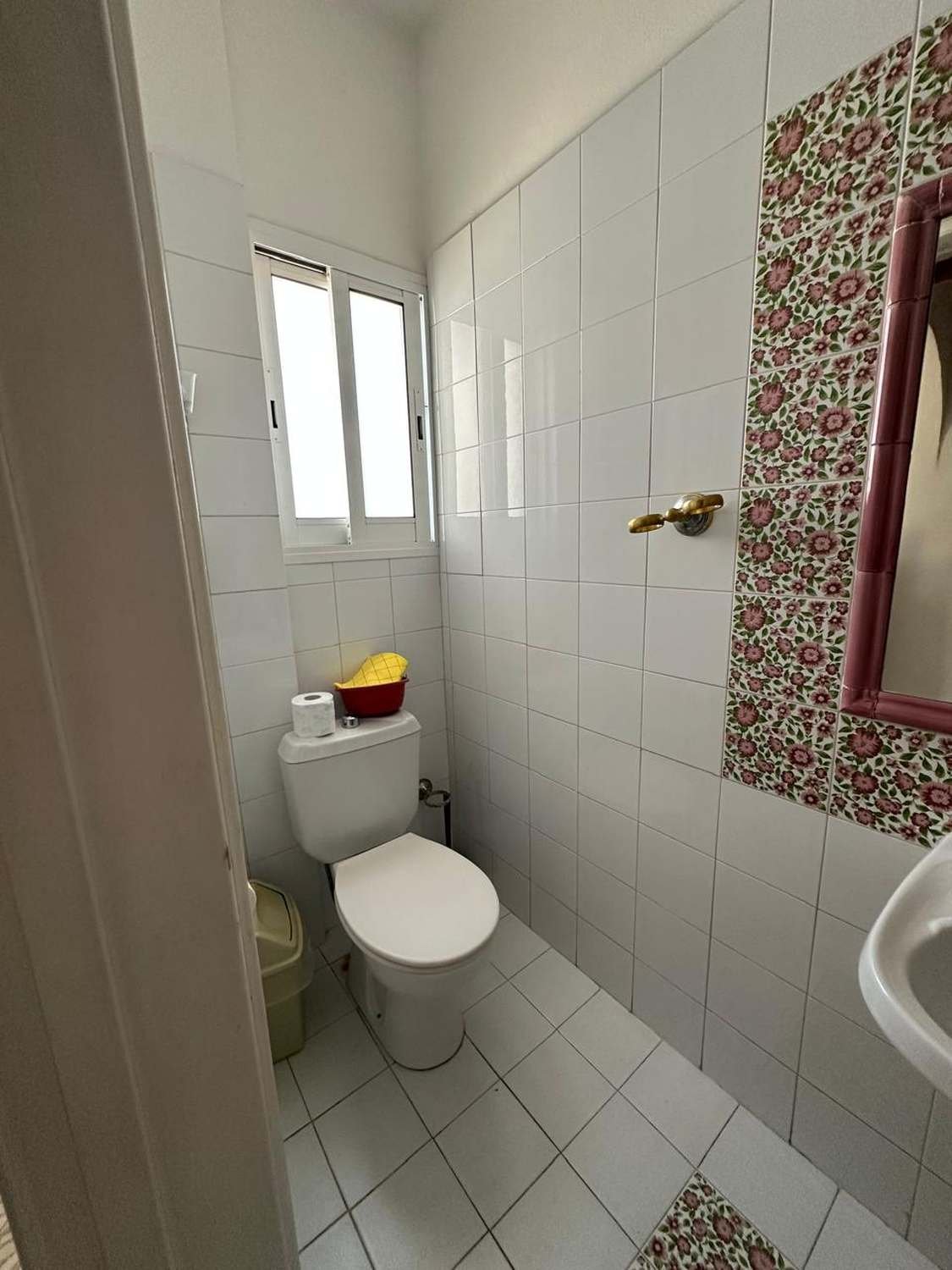 Traditional House on 2,676 m² plot for Additional Development