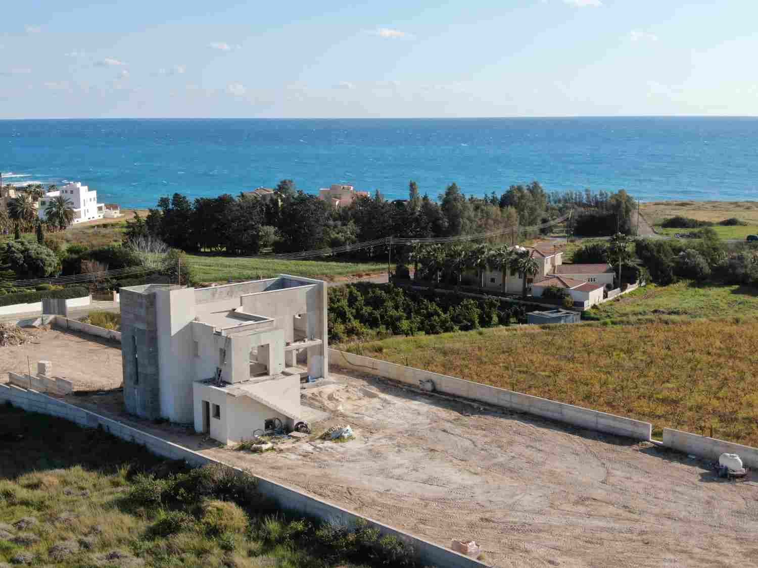 Luxury 5-Bedroom Villa on a Large Plot by the Sea