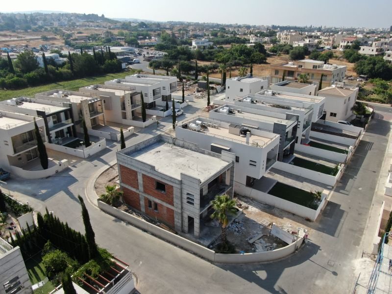 Villa with optional Pool and Roof Terrace with Sea Views