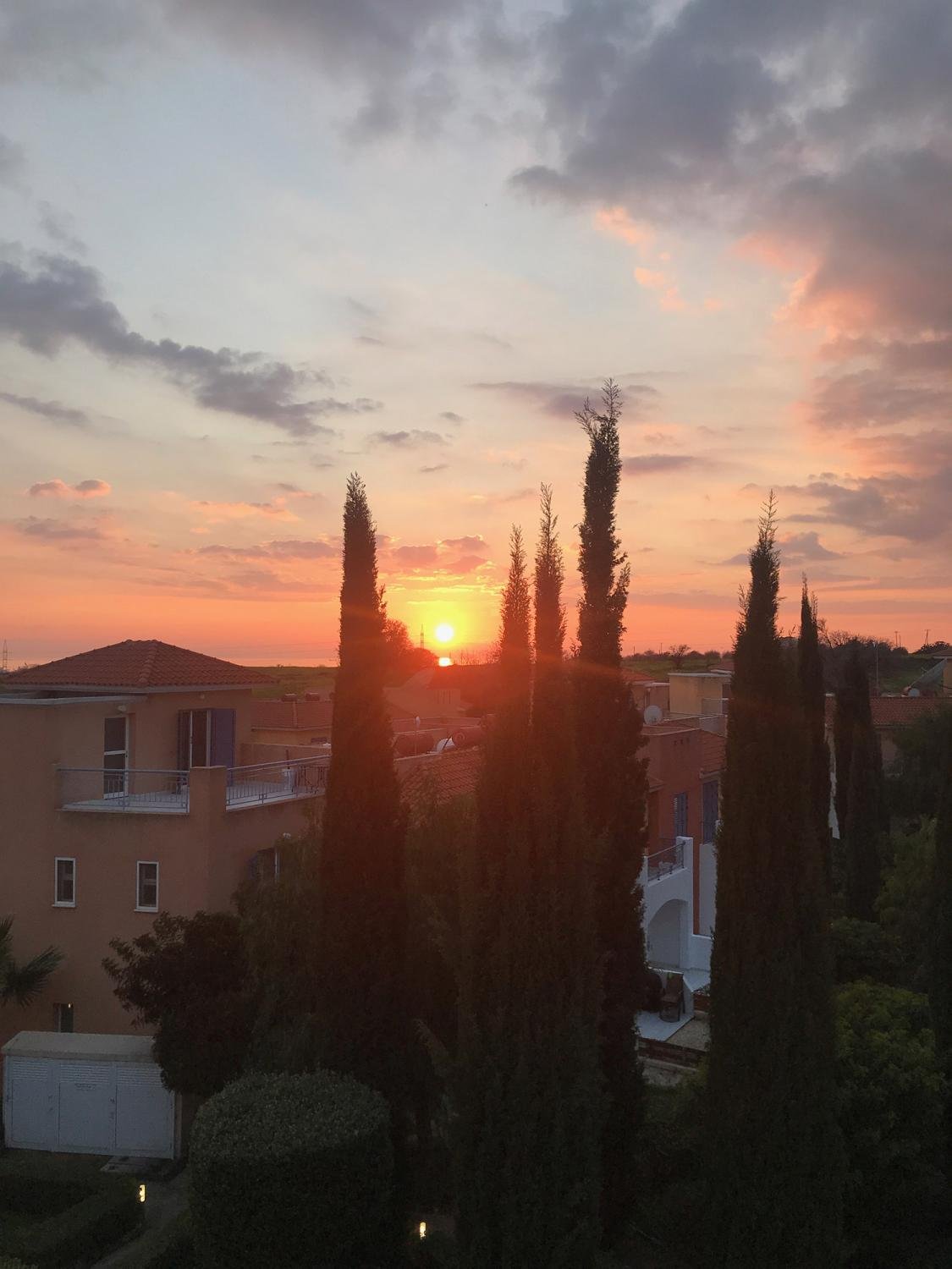 2-Bedroom Townhouse with Office and Sea Views
