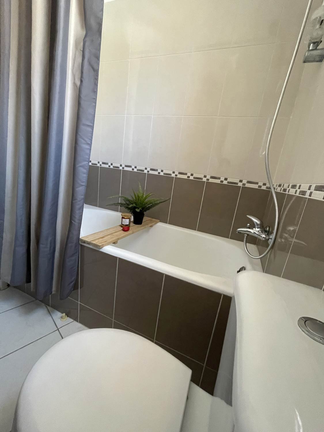 2-Bedroom Townhouse with Office and Sea Views