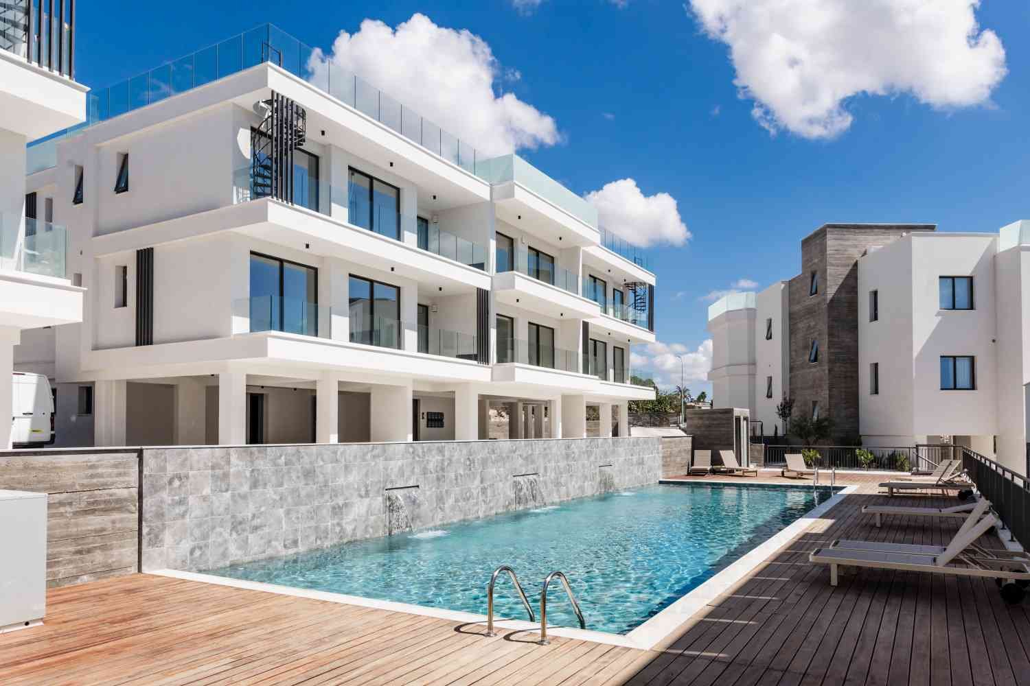 Key Ready Top Floor Duplex with Sea View