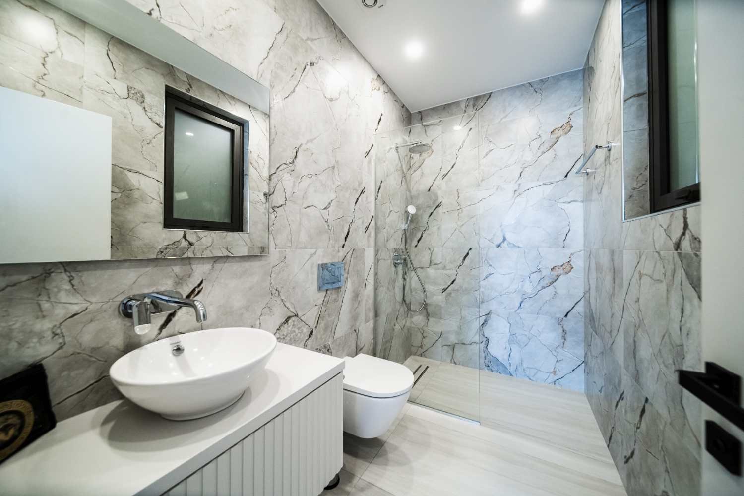 Key Ready Top Floor Duplex with Sea View