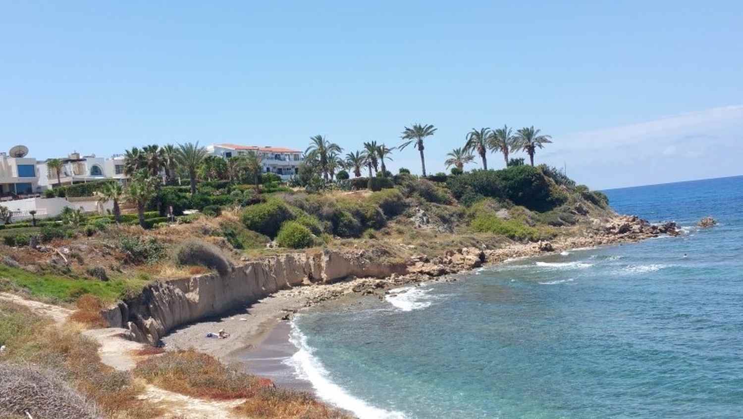 Ultra-Luxurious Beachfront Villa on Large Plot in Paphos
