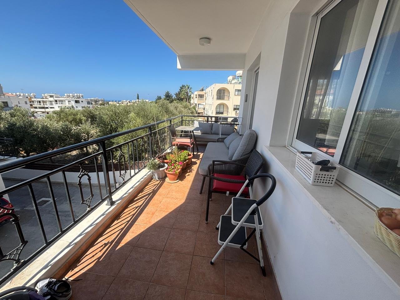 Apartment in Complex with Swimming Pool