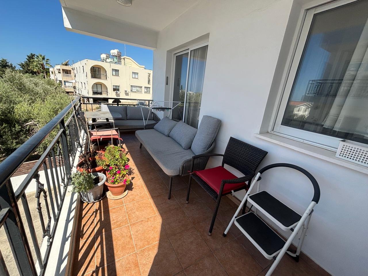 Apartment in Complex with Swimming Pool