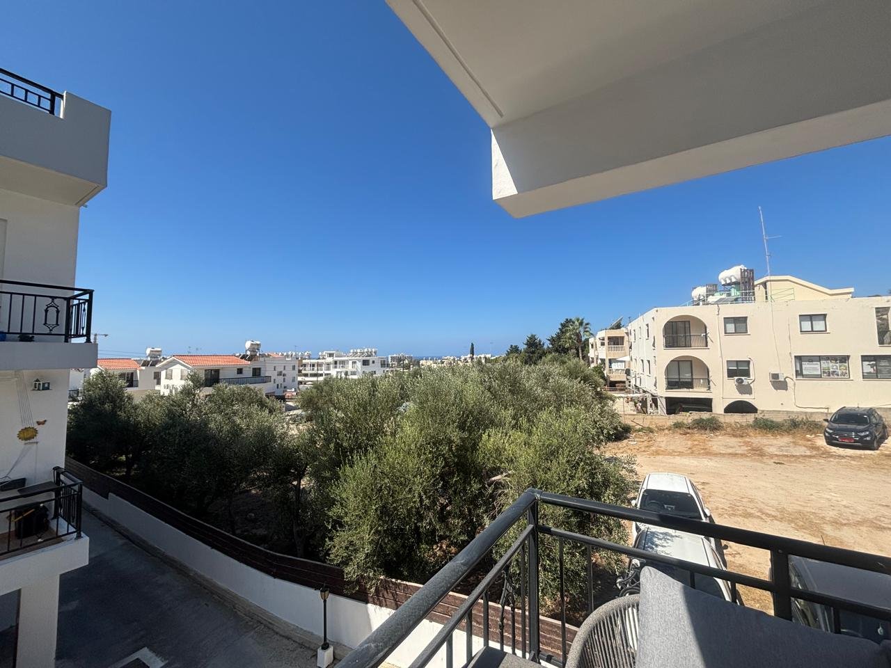 Apartment in Complex with Swimming Pool