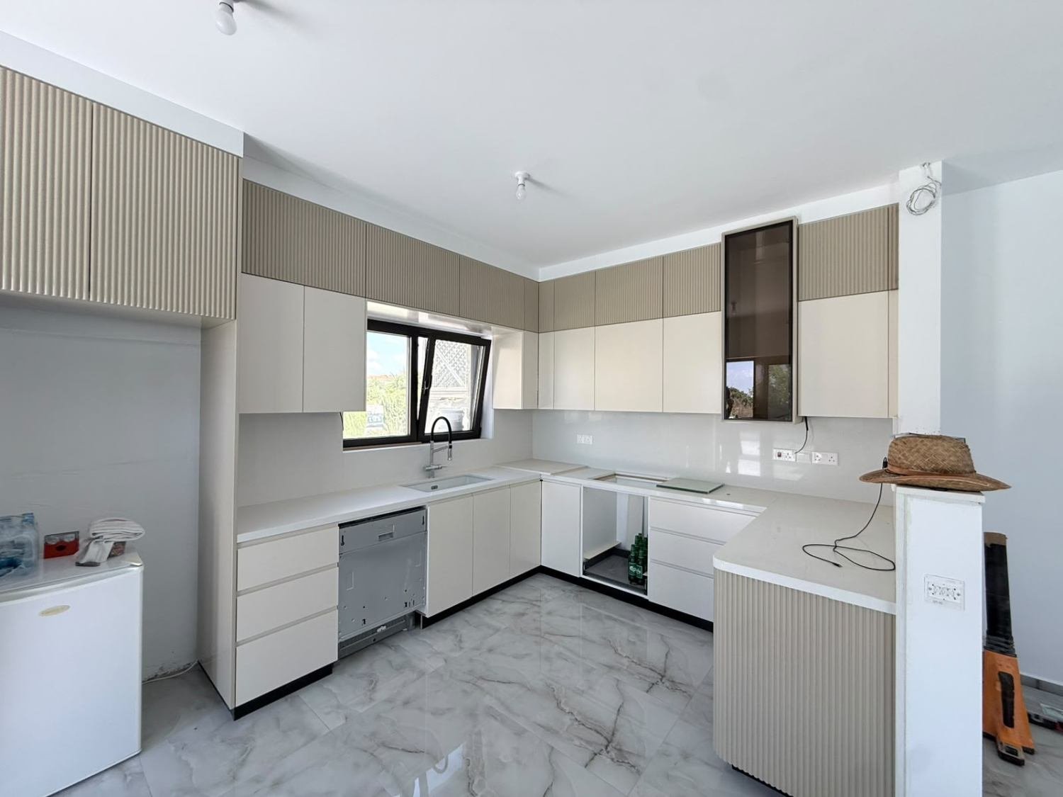 Renovated 3-Bedroom Villa with Sea Views in Tala