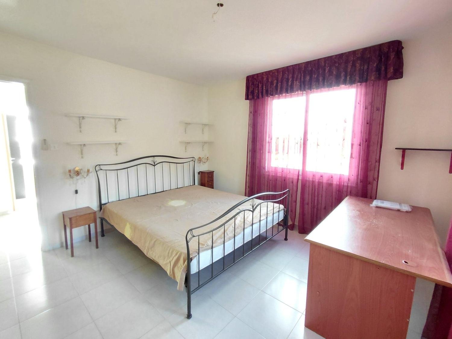 4-Bedroom+ Conservatory  Villa with Sea Views