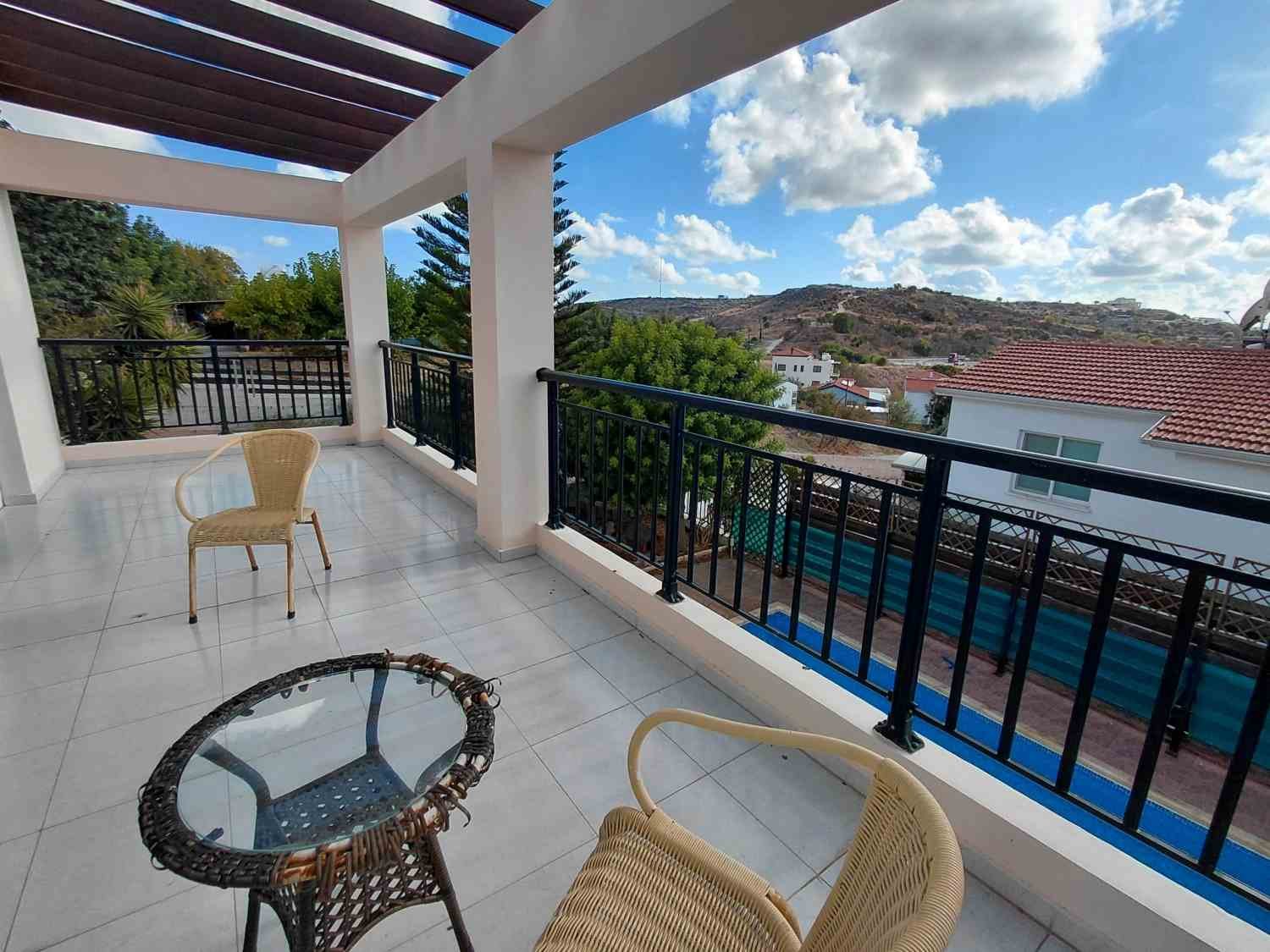 4-Bedroom+ Conservatory  Villa with Sea Views