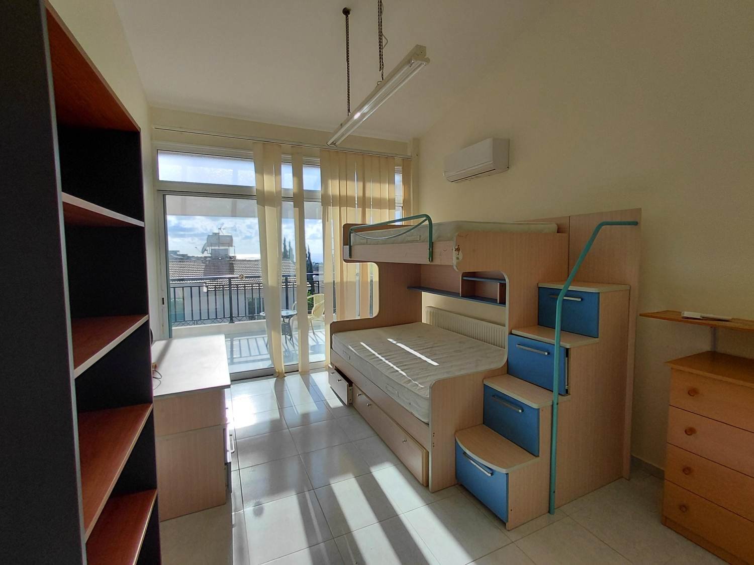 4-Bedroom+ Conservatory  Villa with Sea Views