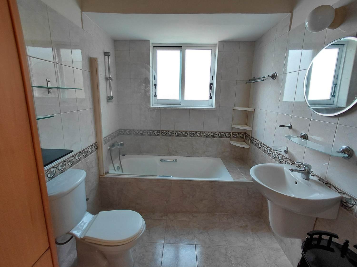 4-Bedroom+ Conservatory  Villa with Sea Views