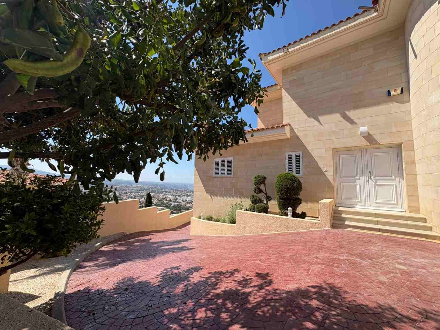 4-Bedroom Villa with Panoramic Sea Views in Peyia